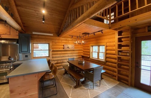 Alpine House | Fall Specials ⁓ Aspen Bear Paws – Relax & Unwind in the Mountains