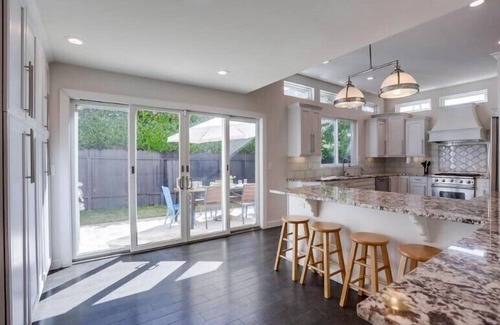 Beach Barber Tract House | Fall Specials/Hot Tub/A/C/6 Bedrooms/Great Family Home/Rooftop Deck