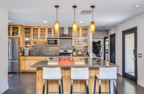 Warm Sands House | Fall Stays Available! Stunning Retreat in Warm Sands! Walk to Downtown Palm Springs!