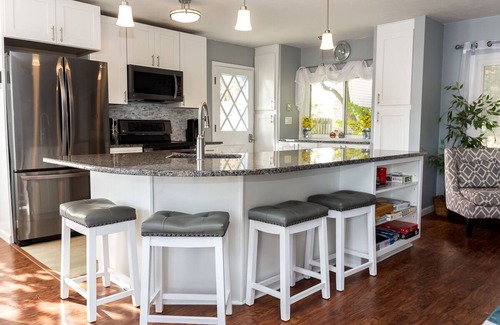 Geneseo House | Fall Weekends - Check-In/Out Anytime! (Lakefront, Guest House: Letchworth)
