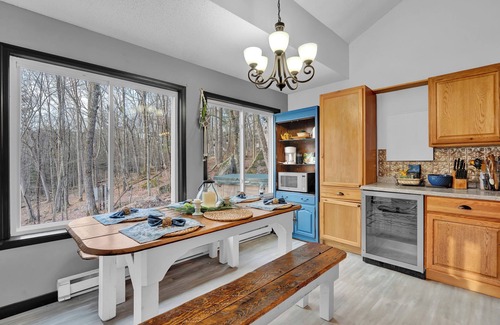 Lackawaxen Ski Chalet | Fall & Winter Forest Retreat: Ski, Spa & Sauna- Poconos & Narrowsburg, NY