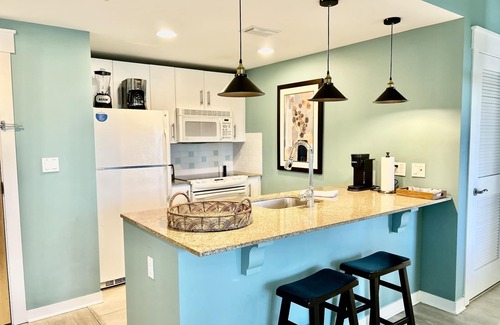 Baytowne Wharf Condo | Fall & Winter Rates, Spectacular corner bay view, Baytowne fun, free shuttle