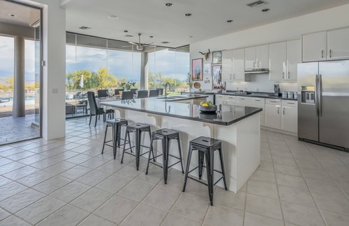 Rio Verde Foothills House | Fallbrook by AvantStay | Secluded Home on 40acres w/Pool, Rooftop & Trails!