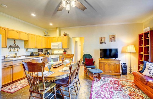 Fallbrook House | Fallbrook Vacation Rental: 3 Mi to Wineries!