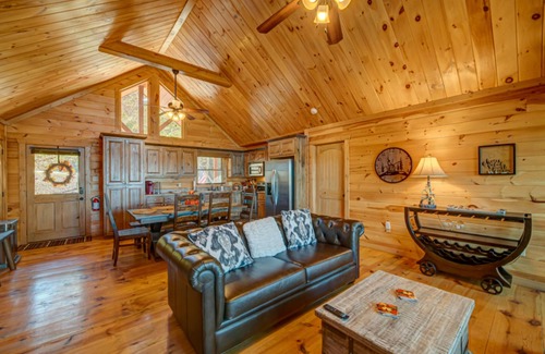 Mineral Bluff Cabin | Fallen Leaf by Escape to Blue Ridge