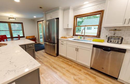 Readfield House | Falling Pines