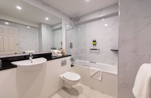 Ennistimon Hotel | Falls Hotel & Spa