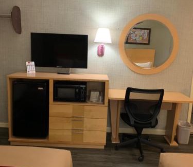 Newton Falls Hotel | FALLS INN