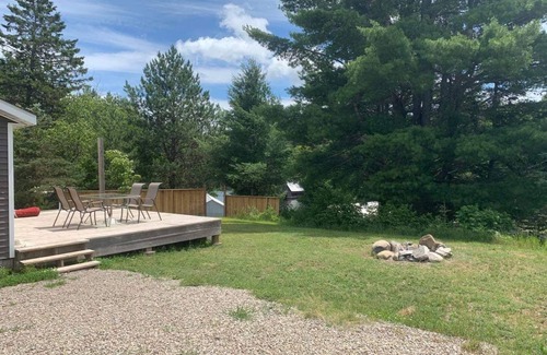 Weslemkoon Cottage | Fallsview Escape
