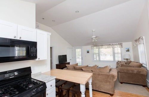 East Falmouth Cottage | Falmouth: Newly remodeled cottage near beaches and shopping