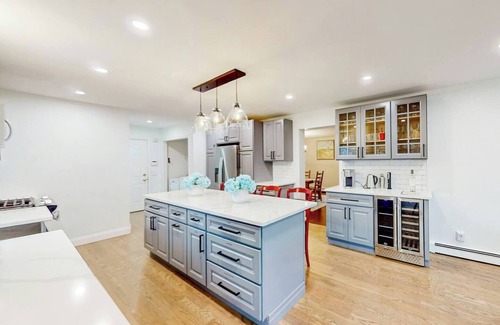 Falmouth House | Falmouth Retreat with Pool Table, Foosball & Bikes