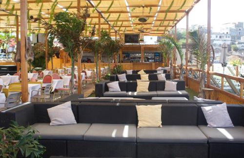 Santa Cruz Hotel | Falucho Paradise Beach