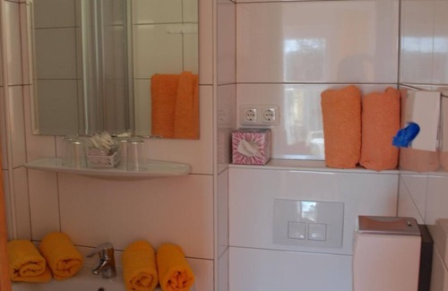 Klopein Bed & Breakfast | Family room - connecting door 2 floor with balcony - Pension Agnes
