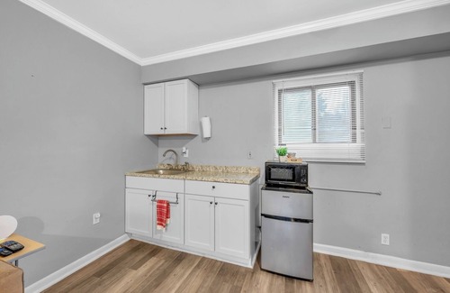 Riverview Apartment | Family-Friendly Room for 4 – High-Speed Wi-Fi !