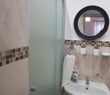 Mowbray House | Fama Lodge Rm13