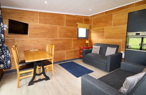 Cilcain Cottage | FAMAU, romantic, country holiday cottage, with hot tub in Cilcain