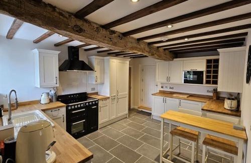 Cilcain House | Famau View Farm- Stunning countryside location