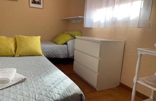 Sevilla Este House | Familia anfitriona acoge