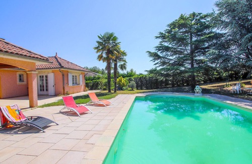 Cheyssieu House | Familiar and spacious with swimming pool near Vienne.