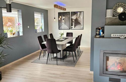 Lyngdal Villa | Familie bolig med hage