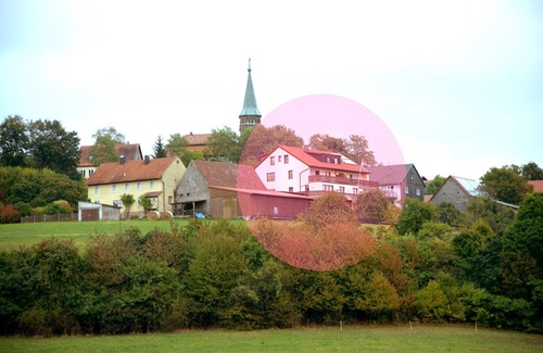 Altenstein Apartment | Familienfreundlich und direkt an der Burgenstraße - Urlaubsdomizil mit Terrasse und Liegewiese