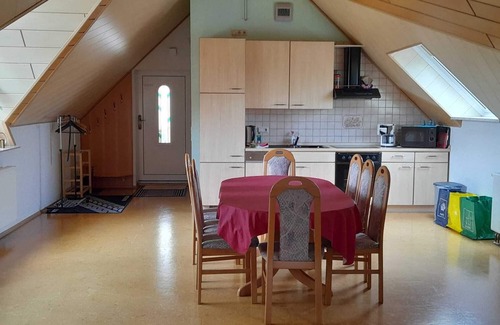 Geisa Apartment | Familienfreundliche Ferienwohnung mit Großzügigem Balkon