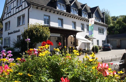 Bilstein Apartment | Familienzimmer mit 2 Zimmern, Bad/dusche und Extra WC Max. 4 Personen
