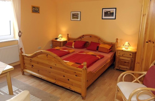 Sankt Aldegund Bed & Breakfast | Familienzimmer - Scheid, Hubertus