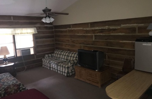 Hardin House | Families, Boaters, and Fishermen Welcome