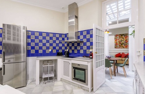 San Bartolome Apartment | Families, calm city center 3 bedrooms 5 bathrooms wifi air conditioning heating