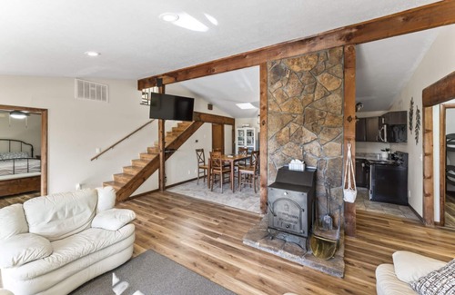 Forsyth House | Families&fishermen welcome!BullShoals/Taneycomo;2mi.boat ramp;18 mi. SDC&Branson