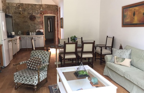 Lostwithiel Cottage | Familly cottage with pool in 10 acress of gardens, 10 minutes walk to town