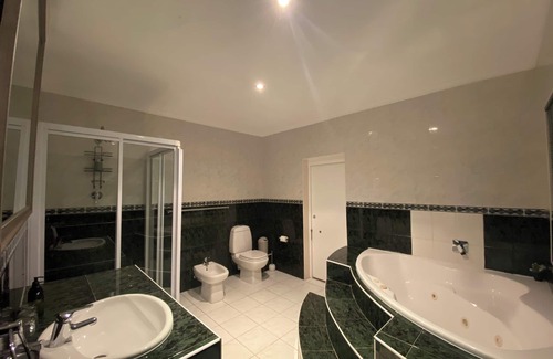 West Beach Cabin | Familly Room! Welcome to our charming guesthouse in Cape Town