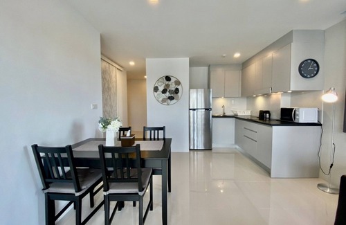 Kram Condo | Family 2 bedroom Seaview on Top floor