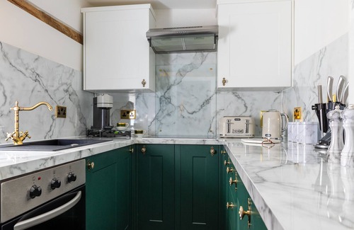 Heybridge Apartment | Family 2 bedroomed Luxury Suite