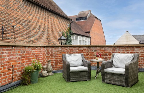 Heybridge Apartment | Family 2 bedroomed Luxury Suite