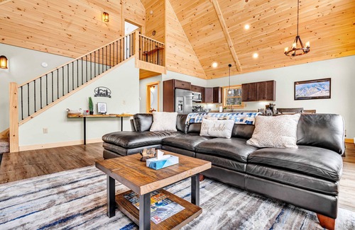 Bethel Ski Chalet | Family 4BR Chalet w/Hot Tub, AC, Firepit & Game Room! Great for star gazing!