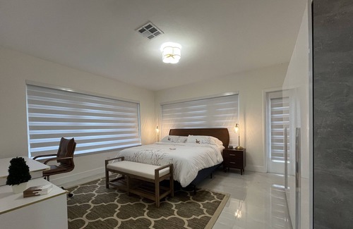 Ludlam House | Family 4BR home near Dadeland Mall in a quiet and safe neighborhood.