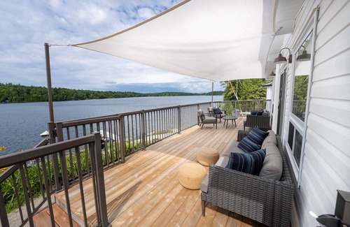 Tay Valley Cottage | Family Accessible Lakehouse