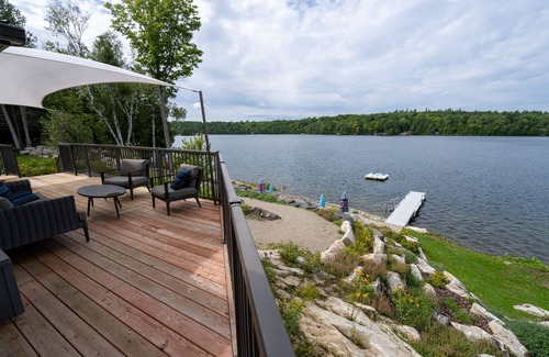 Tay Valley Cottage | Family Accessible Lakehouse
