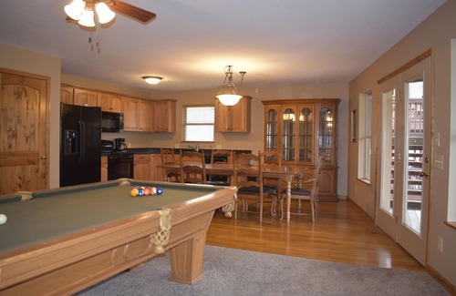 Lakeside Estates House | Family Affair, room 4 30, 15 Beds, 2 FULL Kitchens! Huge dock w 2 boat slips