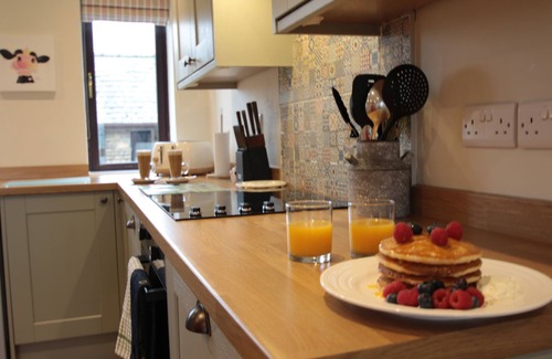 Castle Bytham Cottage | Family and Dog Friendly 3 bedroom holiday Cottage near Oakham & Rutland Water