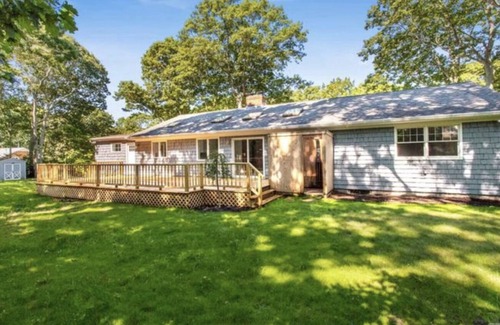 Southold House | Family and dog-friendly getaway near amazing wineries, beaches and restaurants!