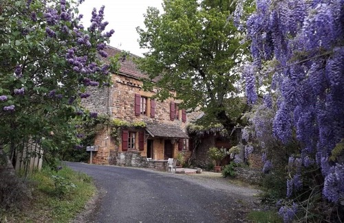 Frayssinet-le-Gelat House | Family and pet-friendly 3 bedroom rural retreat close to river Lot and vineyards