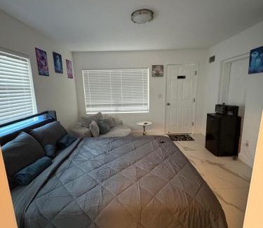 Opa-Locka House | Family and friends welcome