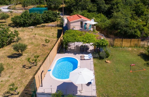 Solin Cottage | FAMILY AND PET FRENDLY HOLIDAY HOME