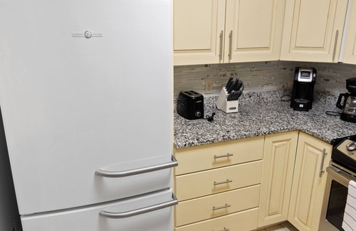 North Beach House | Family and Pet Friendly 2BR Townhome by the Beach