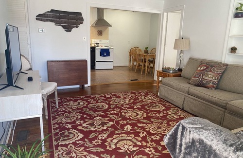 Ayden House | Family and pet friendly home near Greenville NC!3Br 2Ba 6 people better/hotels