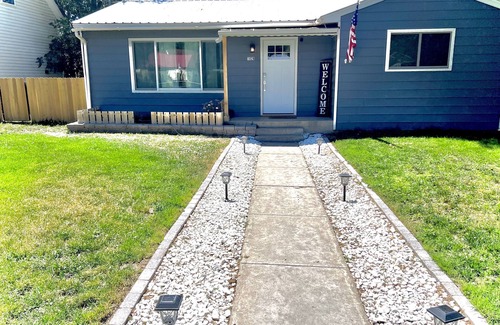 Delta House | Family and Pet Friendly house in down town Delta!