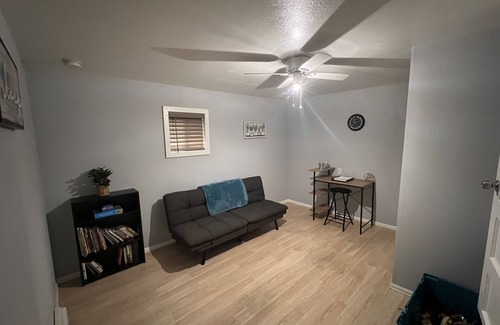 Delta House | Family and Pet Friendly house in down town Delta!